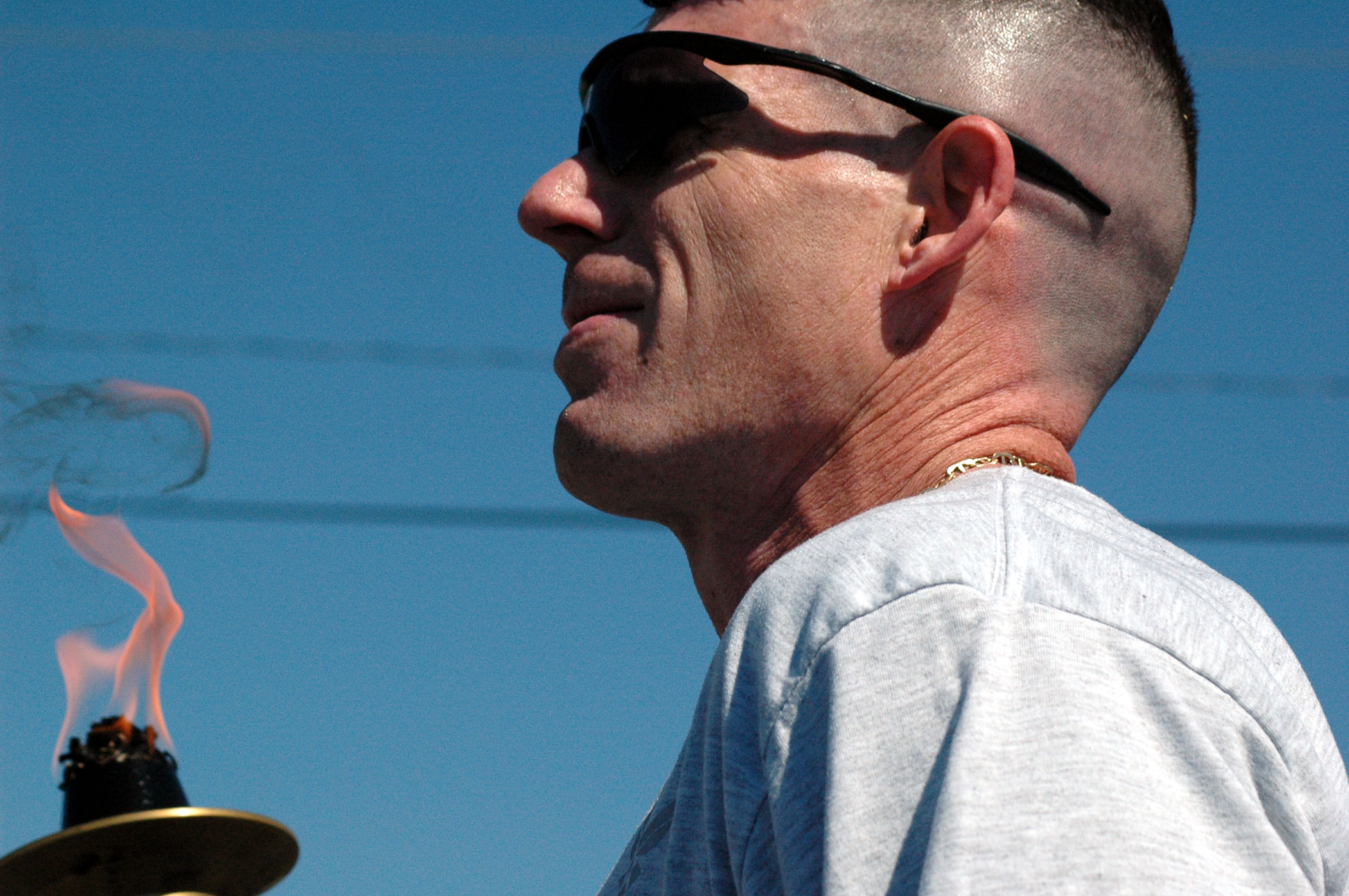 أسباب تساقط الشعر من الجذور